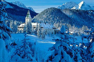 Сказочный замок в Альпах